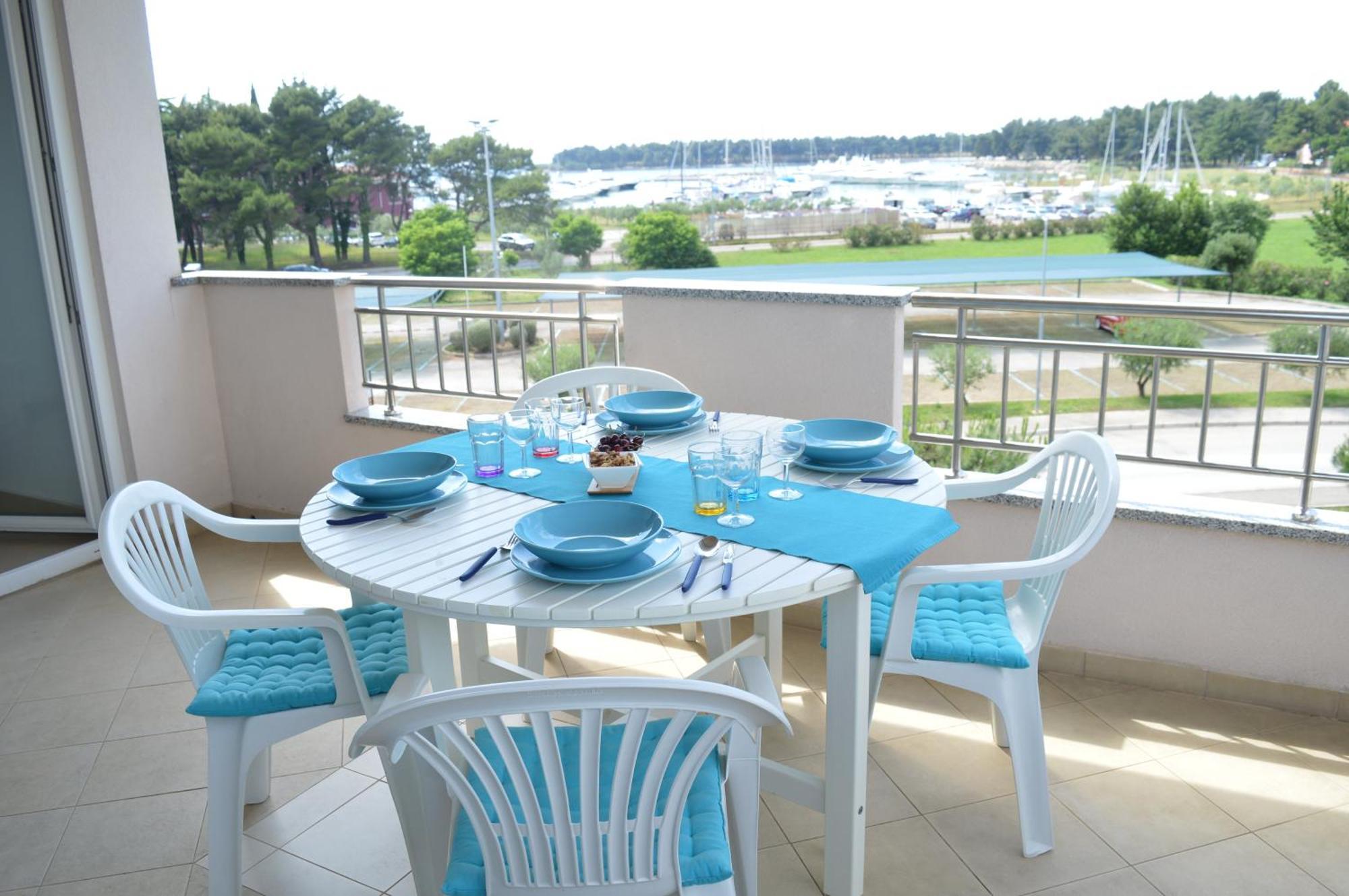 Nautica Apartment
